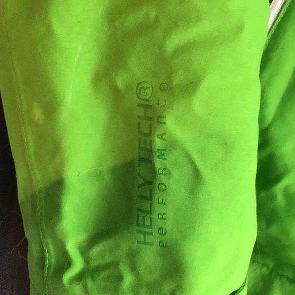 - Helly Hanson green HELLY TECH performance jacket with RECCO Technology - Picture 5 of 16
